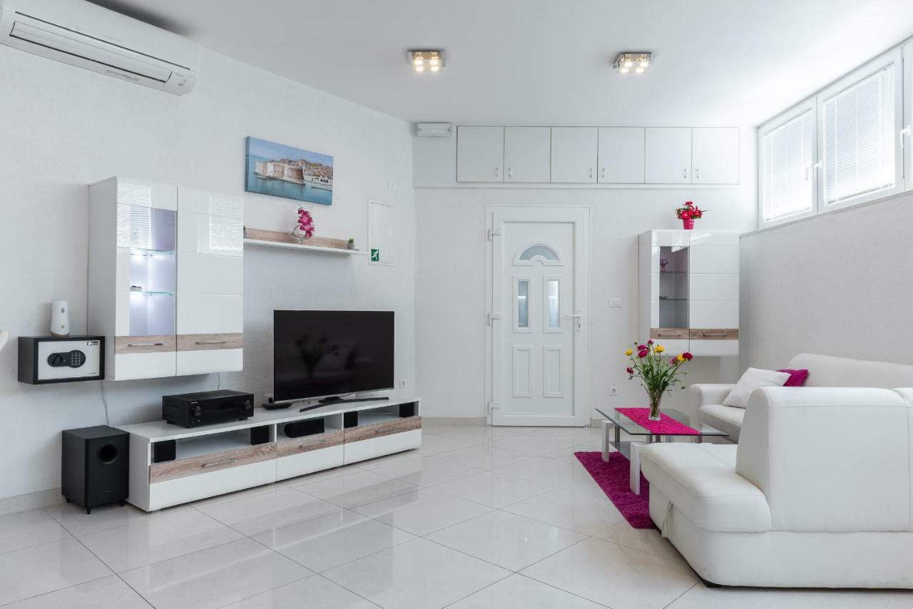 Luxury Sensation Spacious & Free Private Garage Дубровник Экстерьер фото